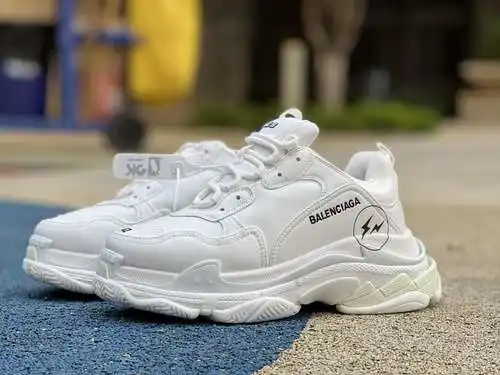 Balenciaga colabora con Hiroshi Fujiwara Balenciaga Triple S x Fragment Design Balenciaga tripl