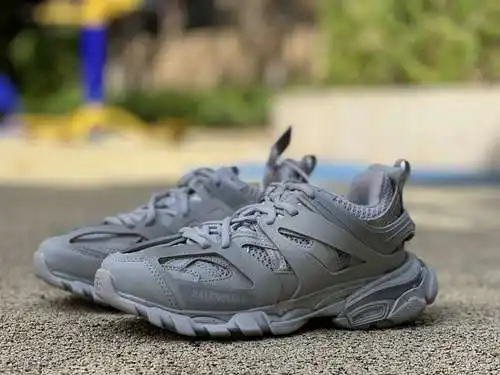 Balenciaga 3.0 gris nueva versión⚡️Zapatos papá Balenciaga Triple S gris
