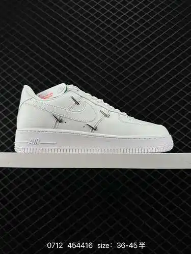 8 Nike Air Force Low Air Force 1 zapatillas deportivas informales, versátiles y de caña baja. La com