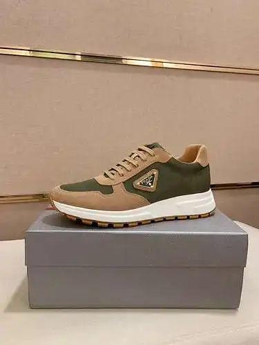 Prada men's shoes Code: 0719C00 Size: 38 to 44. (Can be customized for 45.46.)