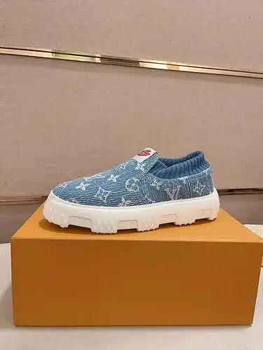 Zapatos de hombre LV Código: 0719D00 Talla: 39-45