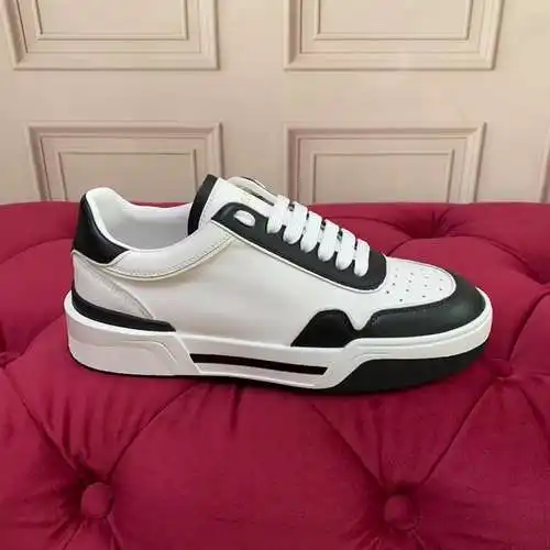 Modelo de pareja Dolce & Gabbana Código: 0717C60 Talla: 35-45