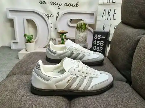 052DAdidas originals Busenitz Vulc adidas Casi 70 años de originales clásicos hechos de gamuza origi