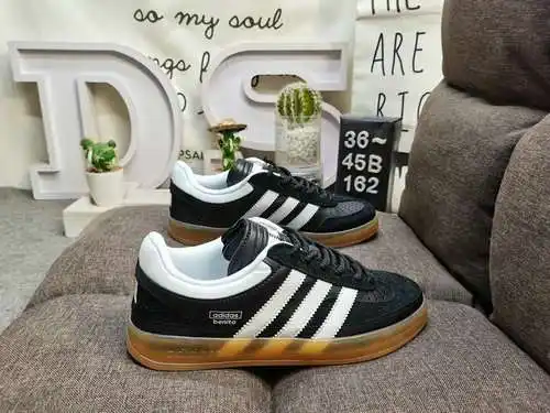 162DBad Bunny x adidas originals GAZELLE INDOOR serie conjunta a nivel corporativo Bad Bunny x adida