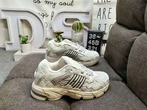 321DBad Bunny x adidas originals Response CL Retro Casual Zapatos para correr Crema Bad Bunny Estilo