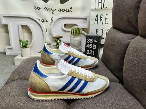 La serie de zapatillas retro 321DAdidas es popular en todo el mundo. Aprovechando esta ola, la marca