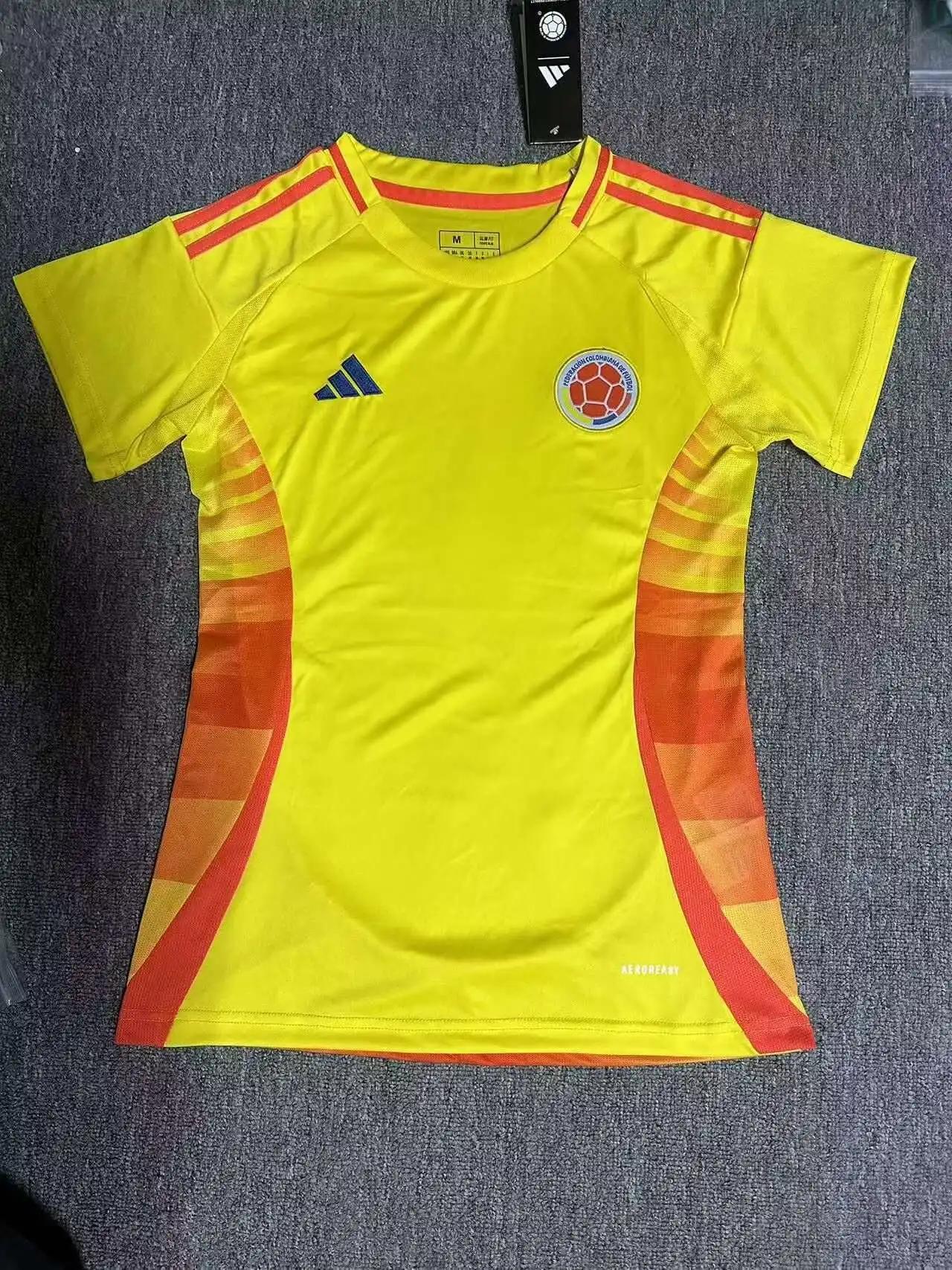 24-25哥伦比亚主场女装.webp