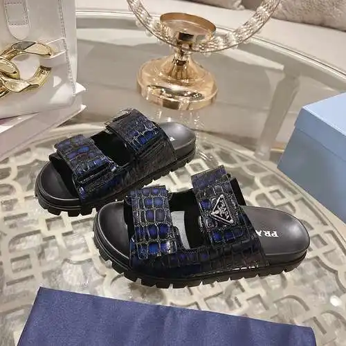 Prada Couple Model Code: 0717C00 Size: Female 35-40, Male 38-45
