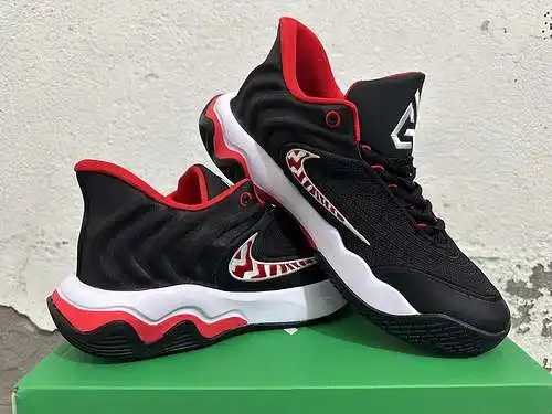 Negro, blanco y rojo 40-46