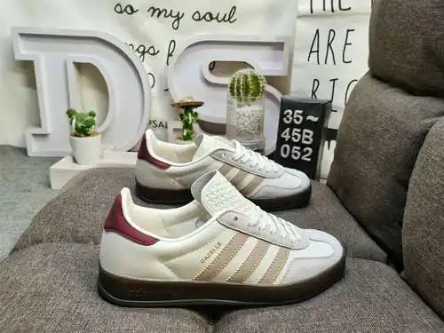 052D Zapatillas de deporte de corte bajo, ligeras y resistentes al desgaste, informales, originales,