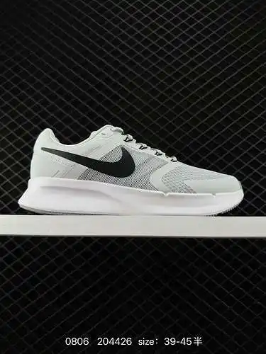 Las zapatillas 3 Nike Run SWIFT 3 Sprint están diseñadas para carreras de corta distancia. El contor