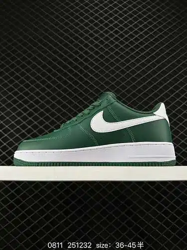 6 Air Force low, Dark Green and white, original shoes last and original carton, Creating a pure Air 