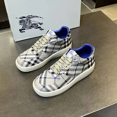 Burberry talla de calzado masculino y femenino: 0809c40 talla: mujer 35 - 40, hombre 39 - 46 (talla 