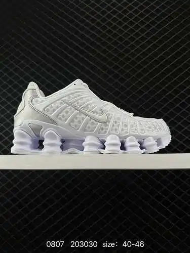 El grosero flyknit ar366 flyknit no hace mucho tiempo en la 28ss New York Fashion week, Nike Shox TL