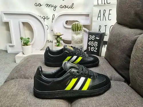 El clásico original de casi 70 años de busenitz vulc Adidas de 162 dadidas está hecho de cuero de te