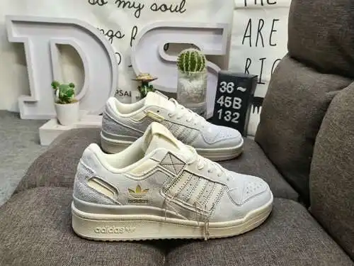 132dadias Forum 84 zapatillas deportivas casuales de moda multifuncionales de banda baja. Se basa en