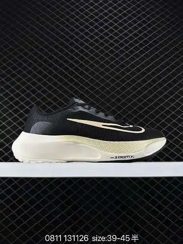 3 NK zoom Fly super running Shoe Nike running Shoe flyknit material tiene una excelente elasticidad 