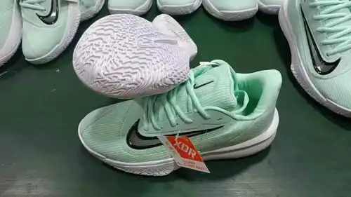 879 - 18 verde y negro 36 - 46