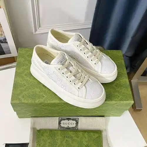 Gucci talla masculina y femenina: 0815b40 talla femenina 36 - 40 (se puede personalizar a 35, mujer 