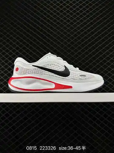 3 Nike Journey Run Women 's transpirable Highway running shoes están equipados con un suave y grueso