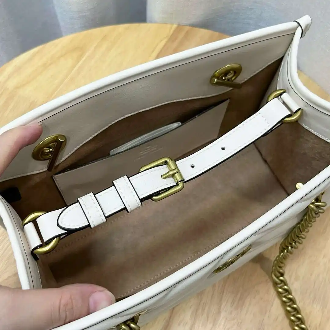 KK01850 (10).webp