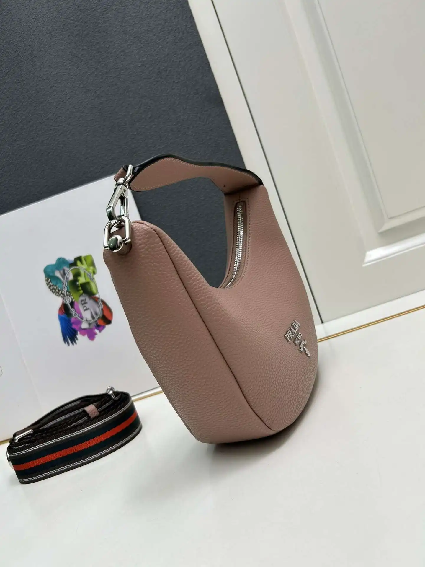 HW002550 (10).webp