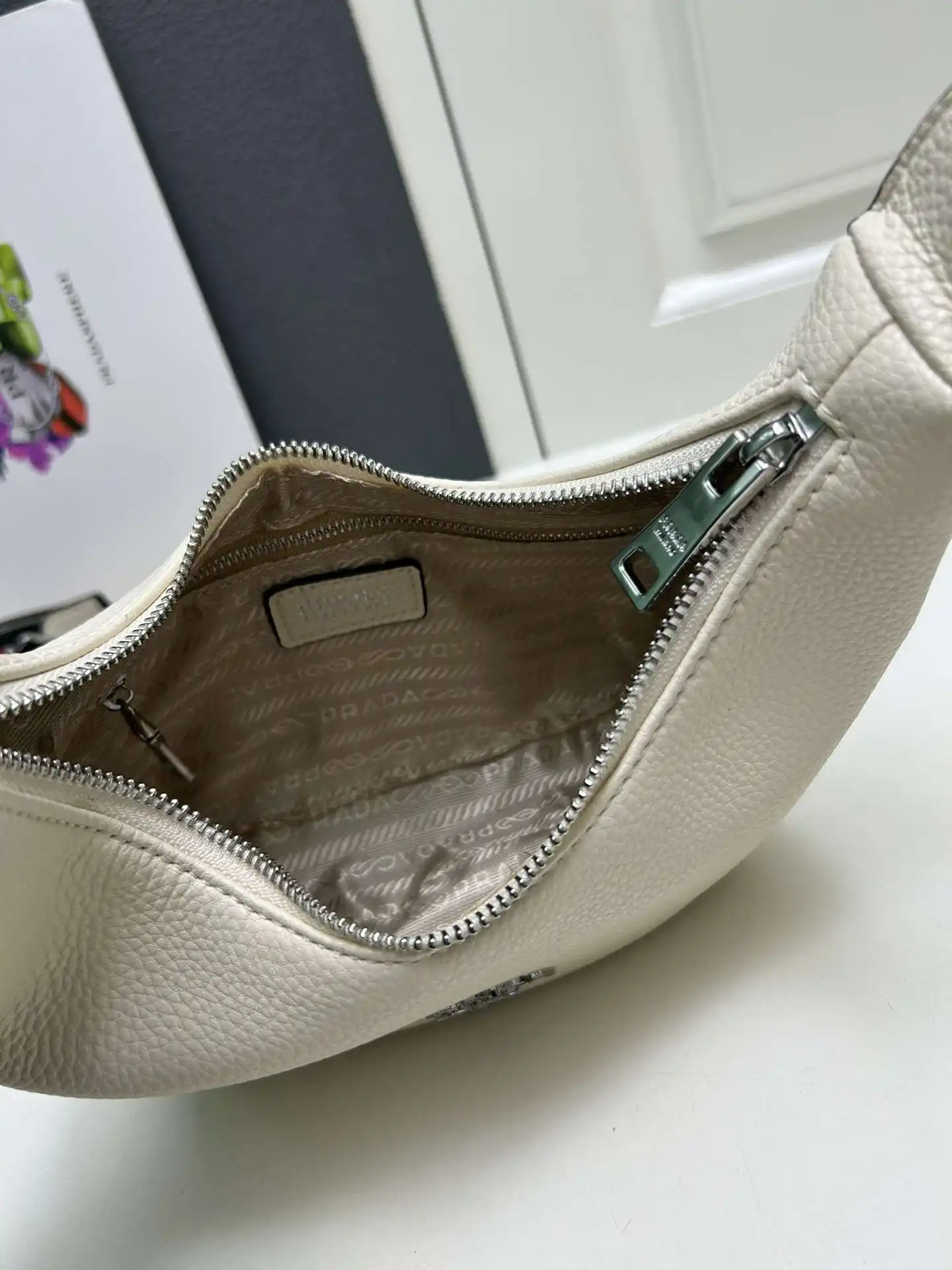 HW002550 (5).webp