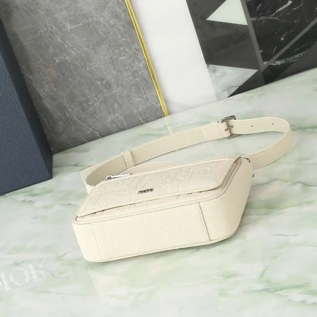 KK03850 (4).webp