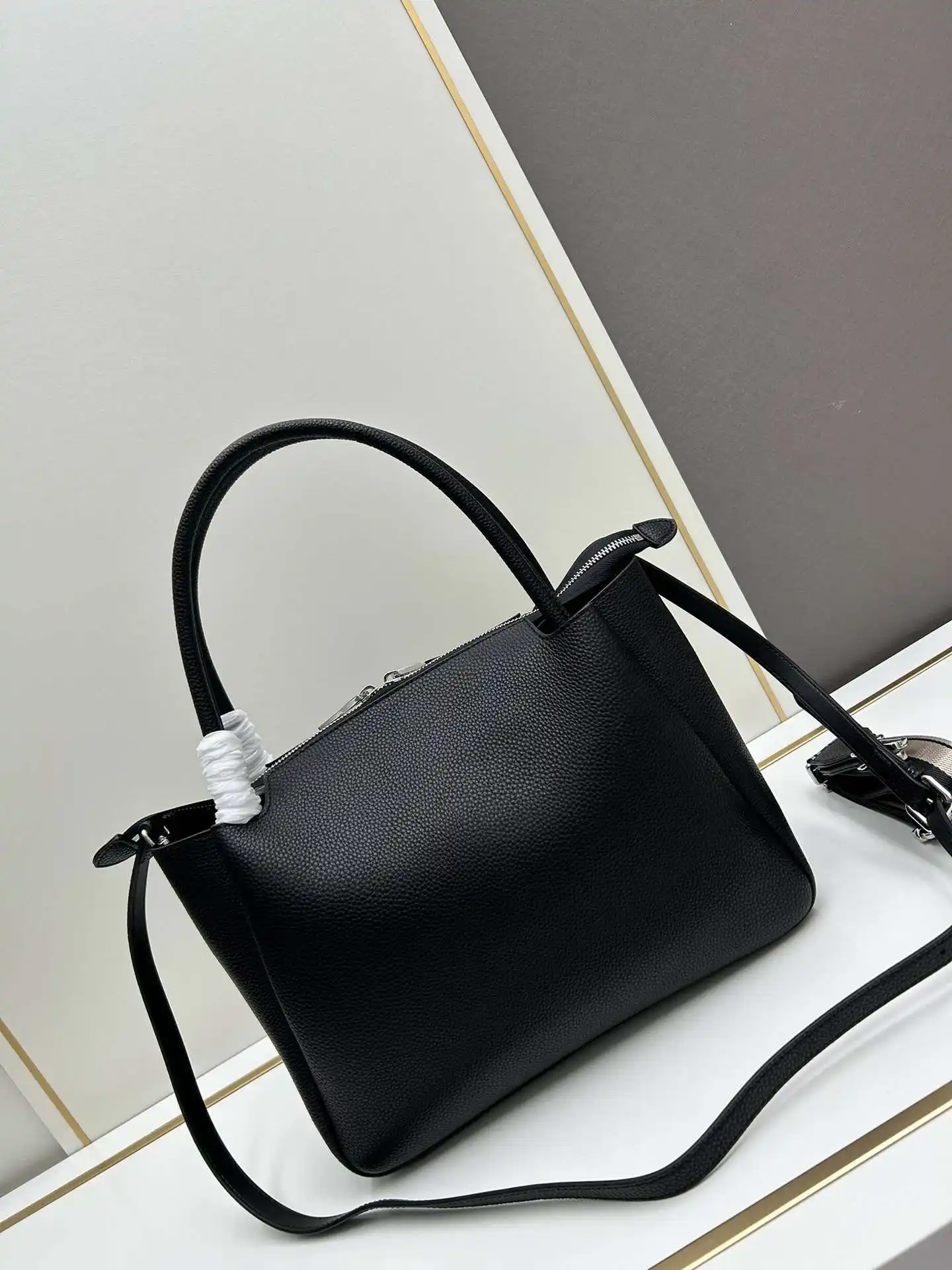 HW003050 (7).webp