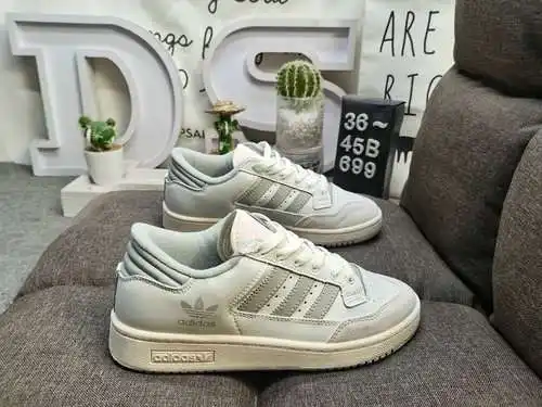699 dadias Forum 84 zapatillas deportivas de ocio de moda multifuncionales de banda baja. Se basa en
