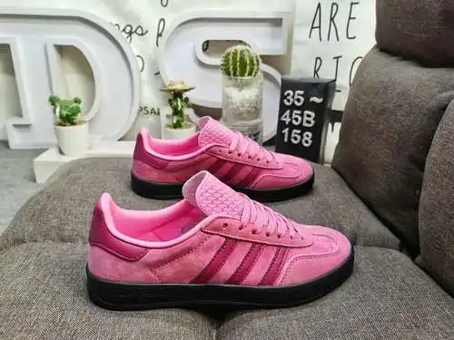Las gacelas originales de media yarda adicionales originales de clase corporativa 158d son zapatos c