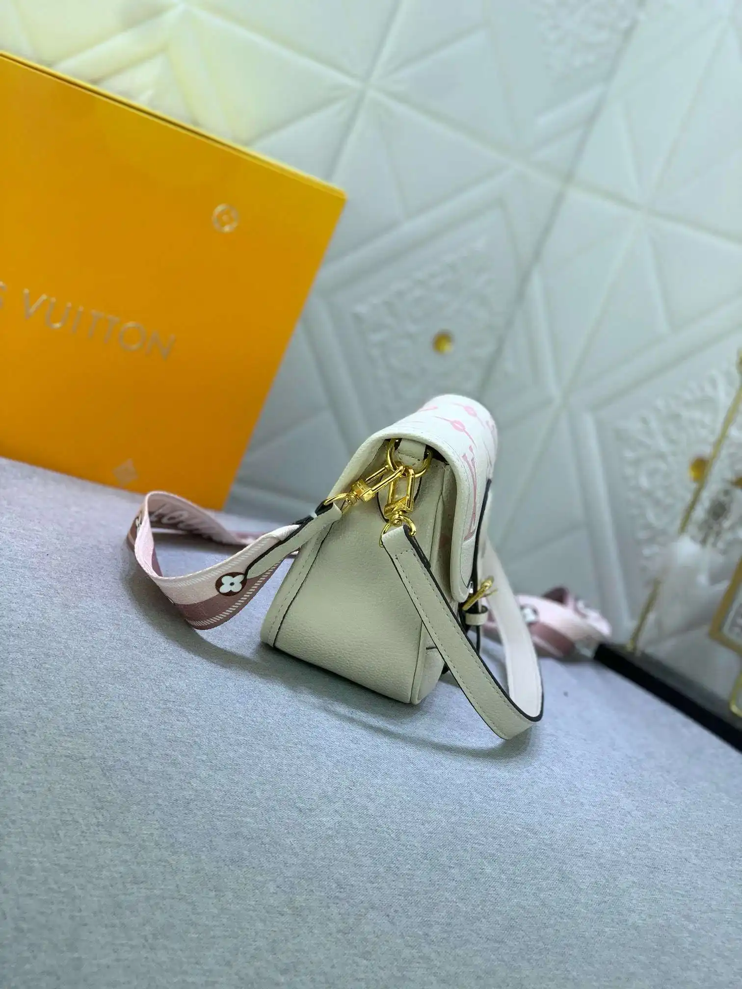 KK01750 (19).webp