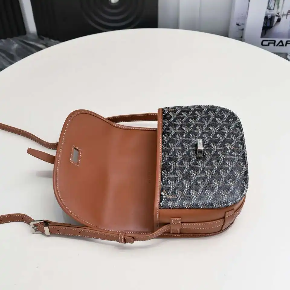 KK01950 (9).webp
