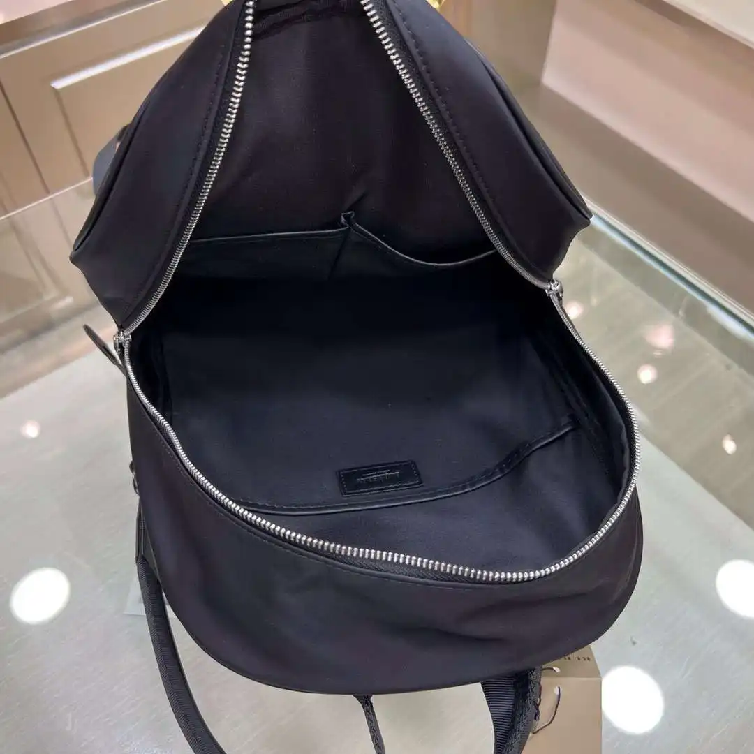 KK03350 (5).webp