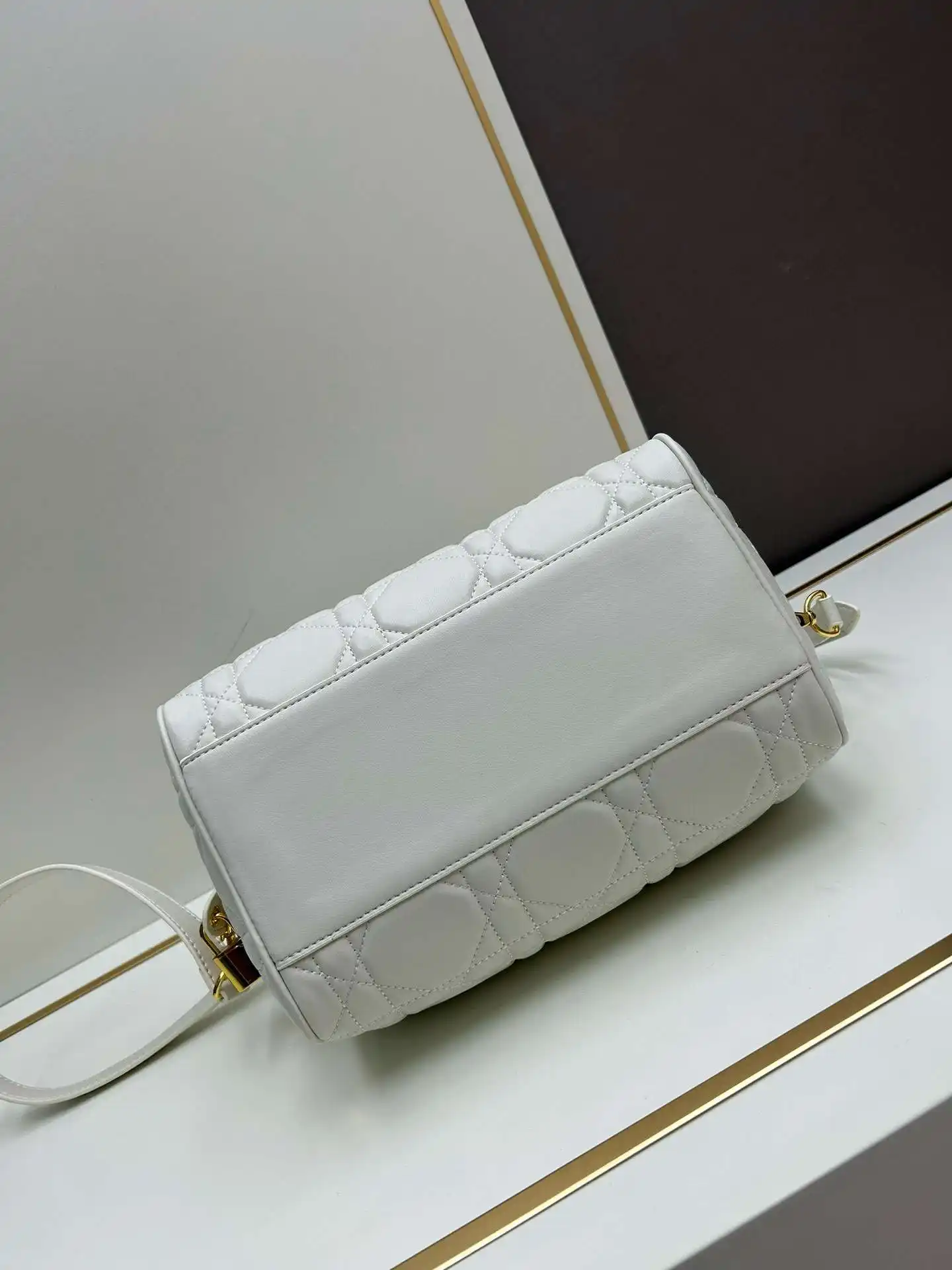 KK02650 (4).webp