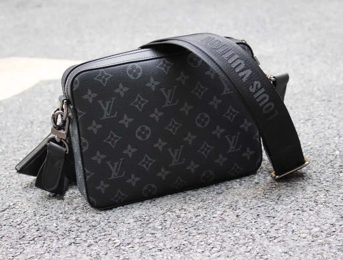 KK03550 (4).webp