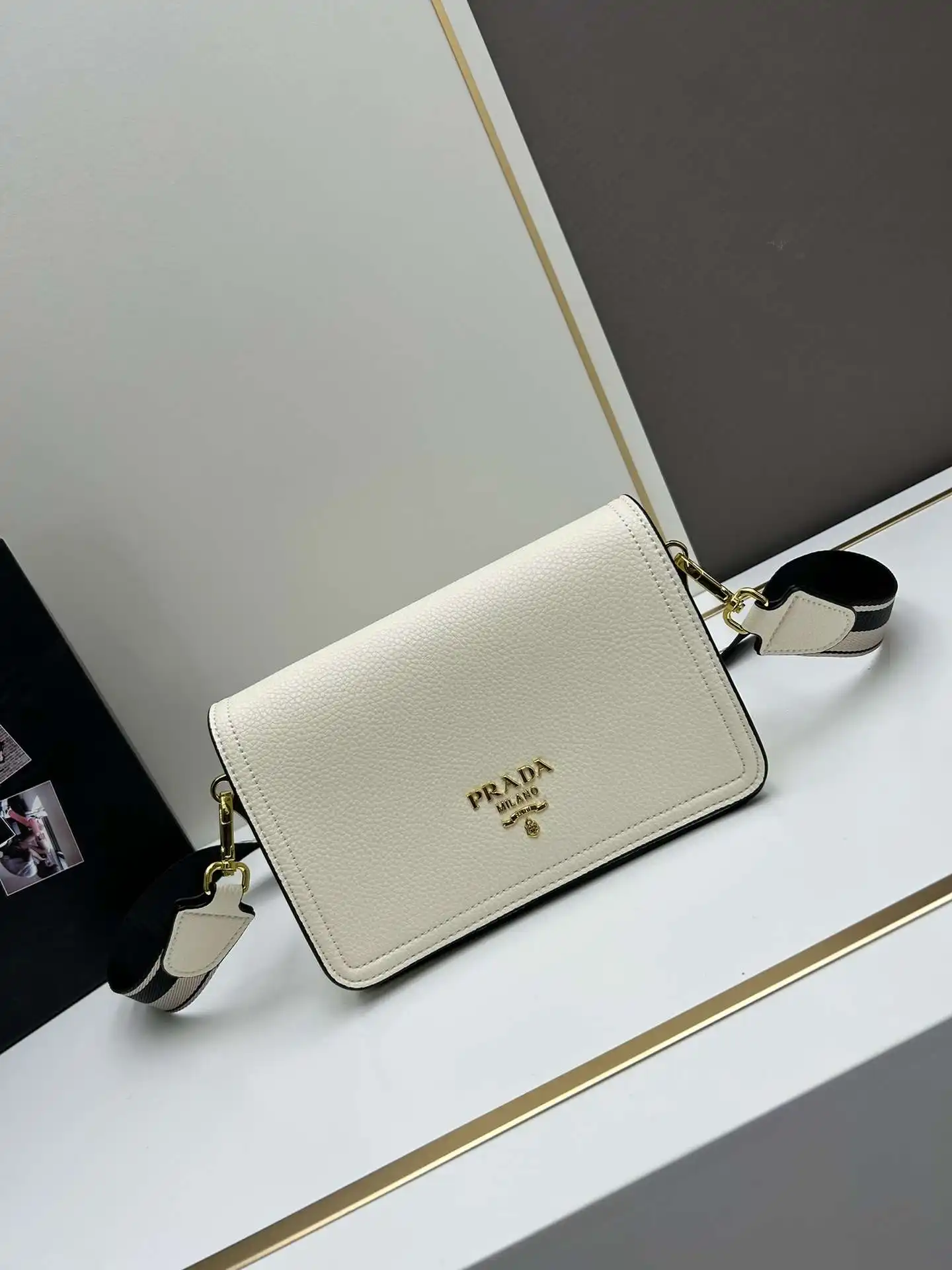 HW002450 (24).webp