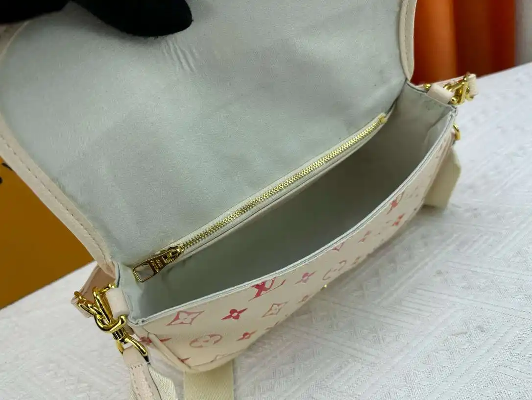 KK01650 (5).webp