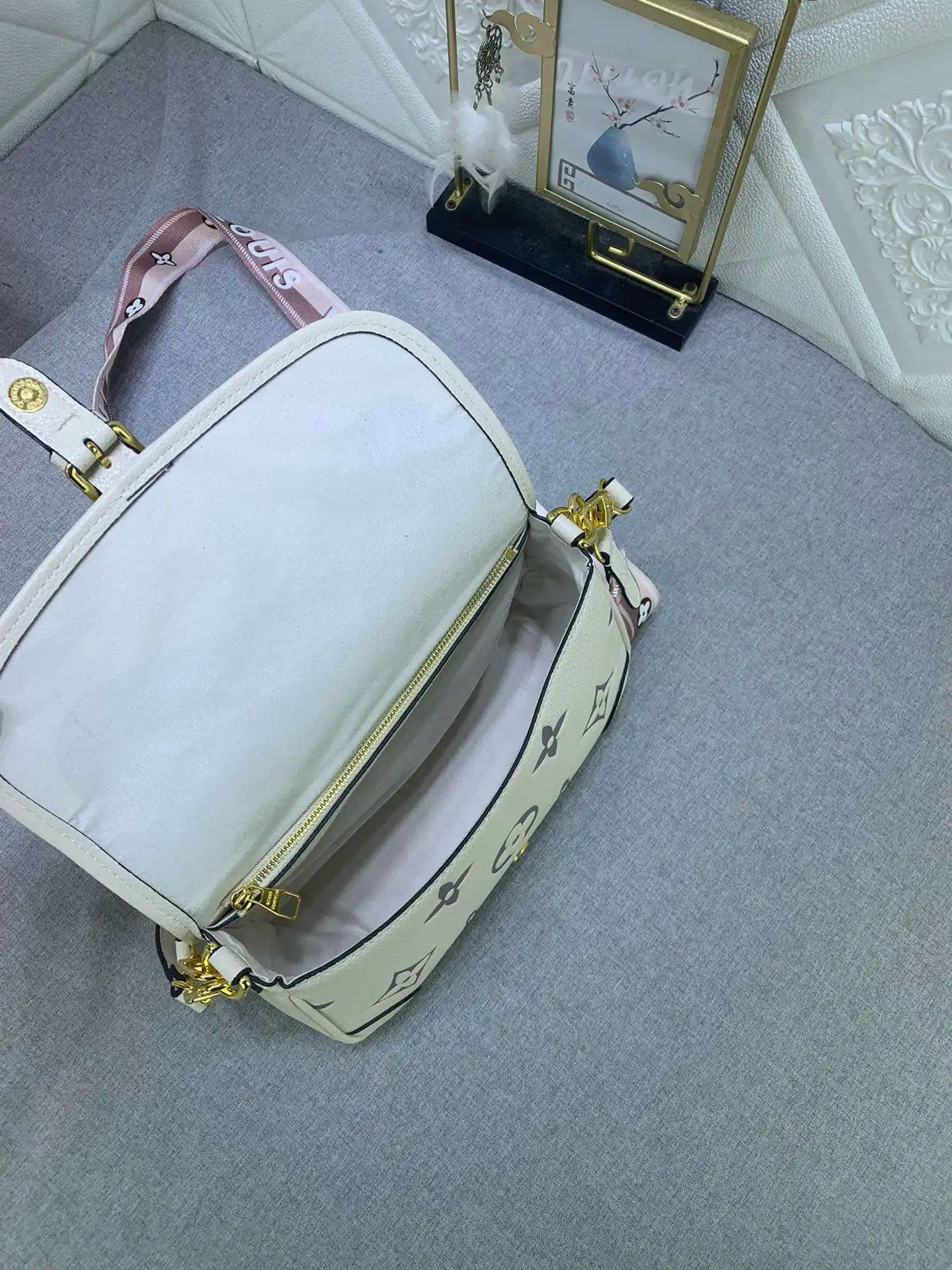 KK01750 (5).webp