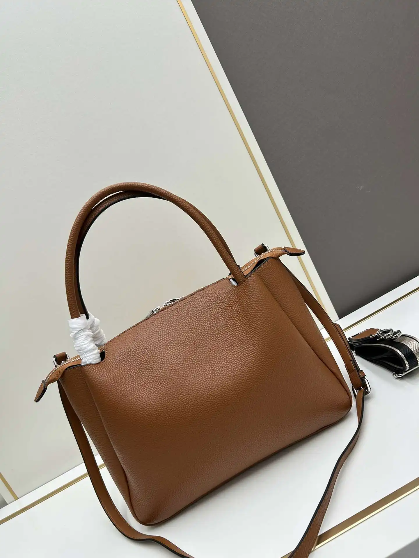 HW003050 (23).webp