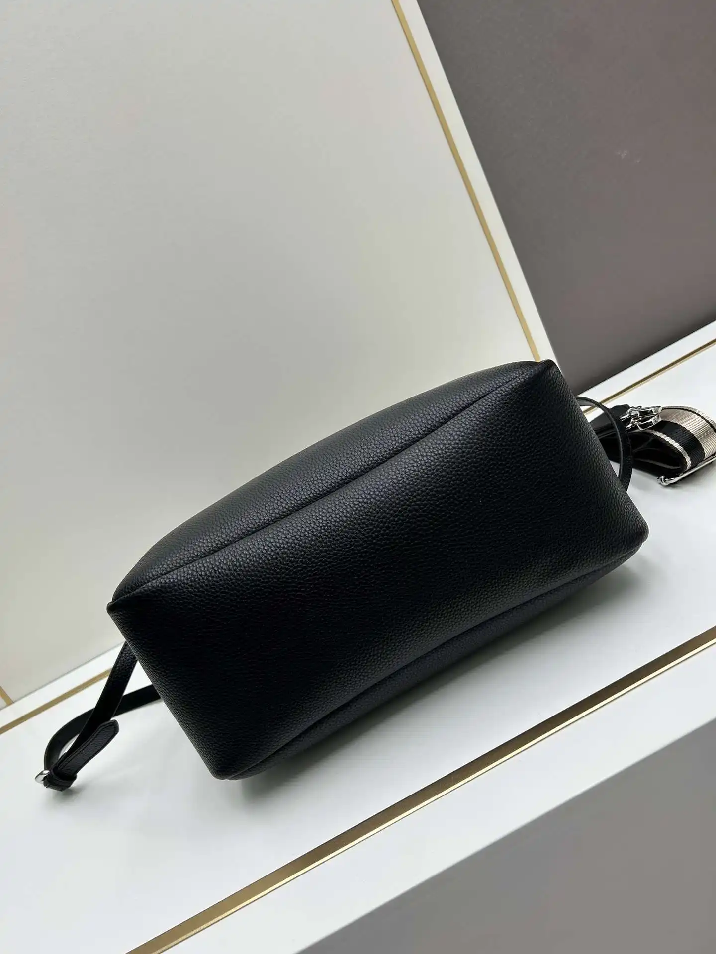 HW003050 (6).webp
