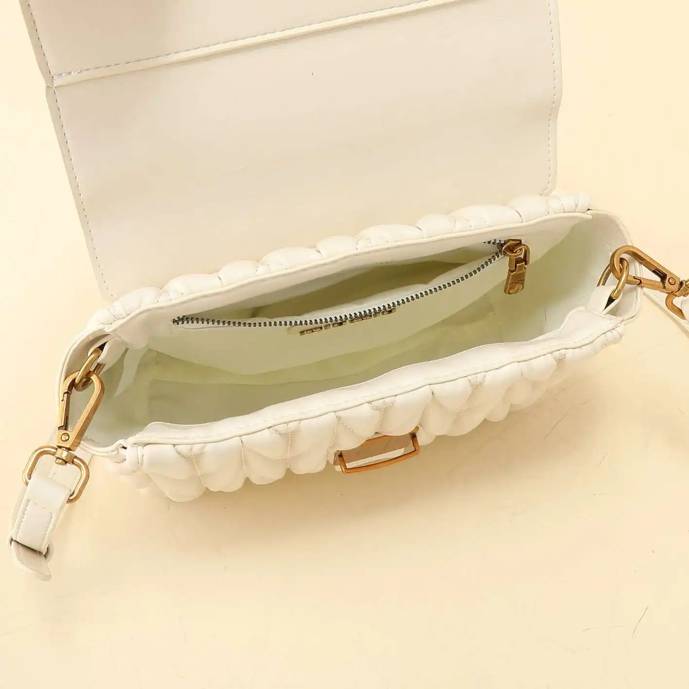 KK02250 (10).webp