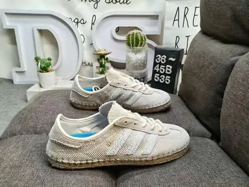 535dclot SX Adidas gacela & '; Color marfil de Halo & '; Clot Gazelle & '; Color marfil 