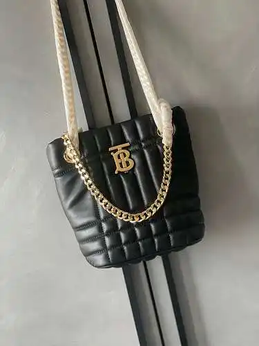 Bolsa de cadena Burberry bolsa Burberry bolsa de mujer Burberry bolsa de regalo de entrega de réplic