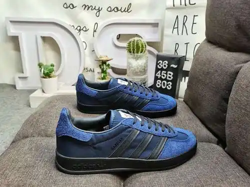 Las gacelas originales de media yarda adicas originales de la clase corporativa 803d son zapatos cas