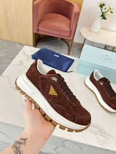 Prada   Men's and women's shoe code: 0825C50 Size: 35-45