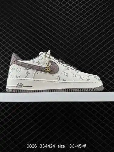 Dos pares de zapatillas deportivas casuales multifuncionales de bajo perfil Nike Air Force Low Air F