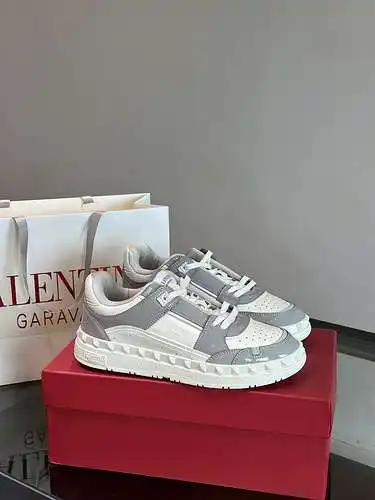 Código de calzado masculino valentino: 0815c00 talla: 38 - 44