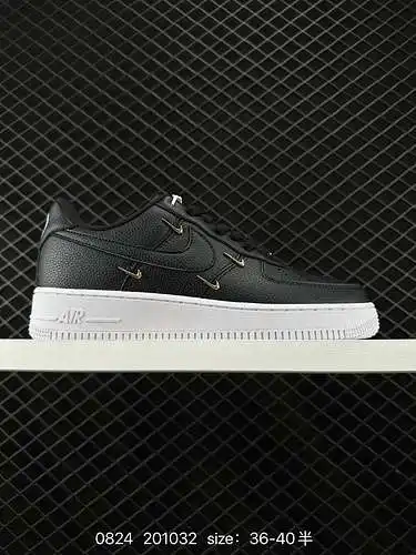 6. Nike WMS Air force; 7 LX & amp; "; Aleación de cromo swoos blanco; "; Air Force One