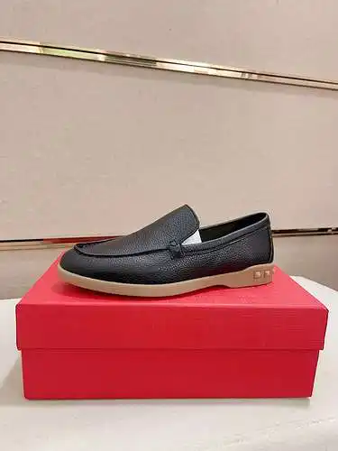 Código de calzado masculino valentino: 0628b50 talla: 38 - 44